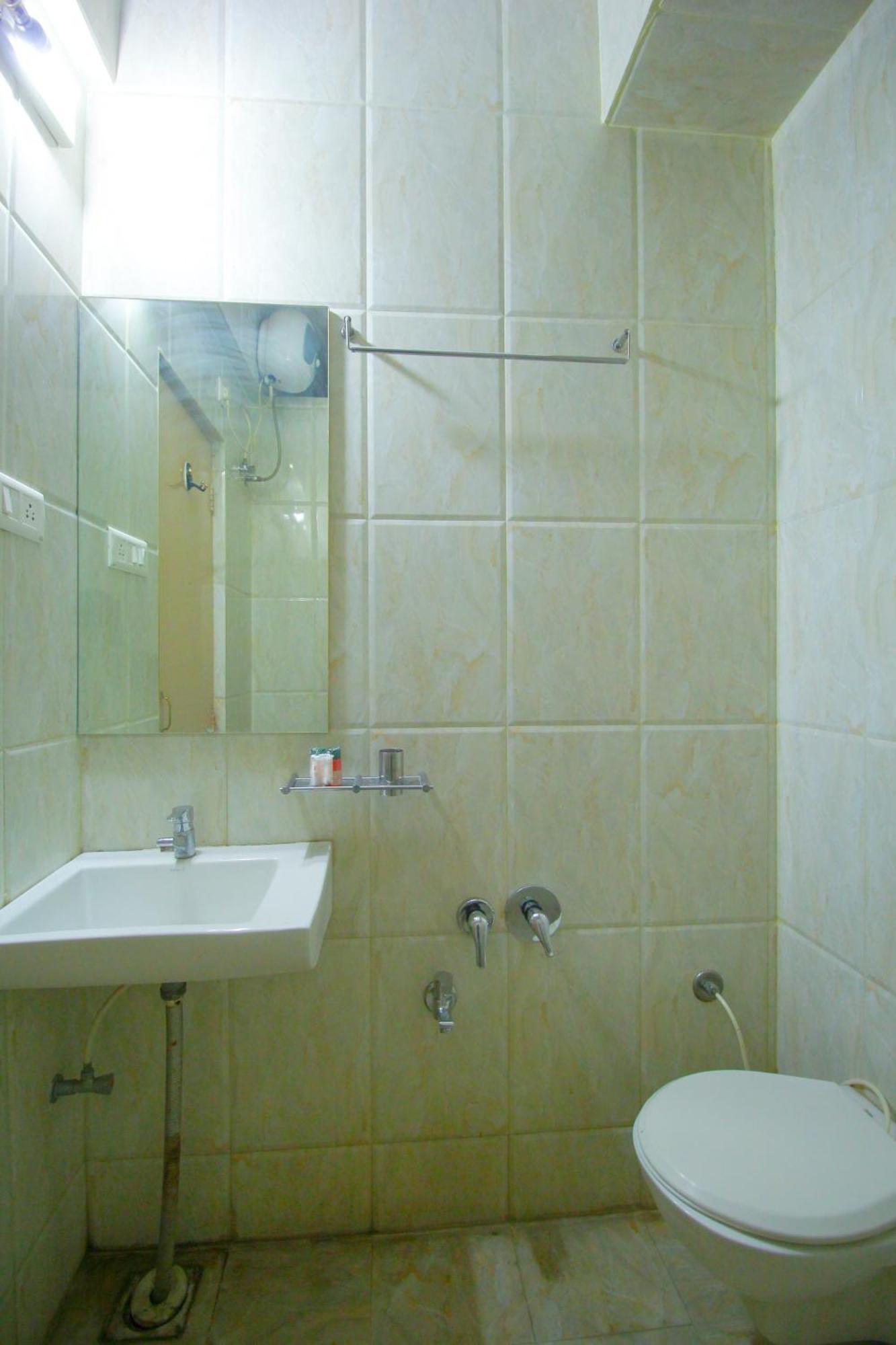Hotel Upasana Rajkot Buitenkant foto