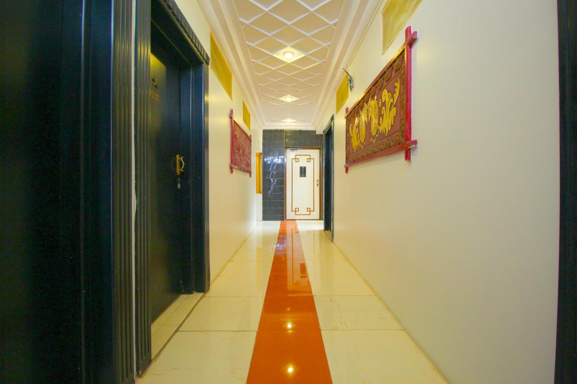 Hotel Upasana Rajkot Buitenkant foto